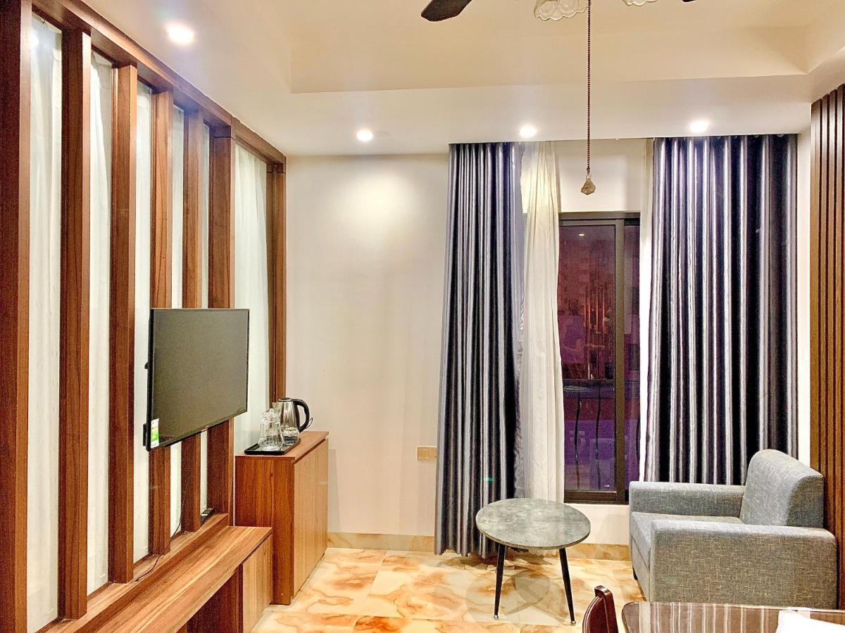 Royal Hotel & Apartment Da Nang Exterior photo